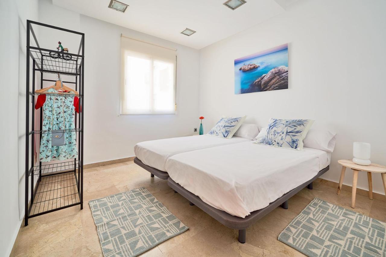 Apartamento 3 Dormitorios Centrico - Parking Incluido Малага Экстерьер фото