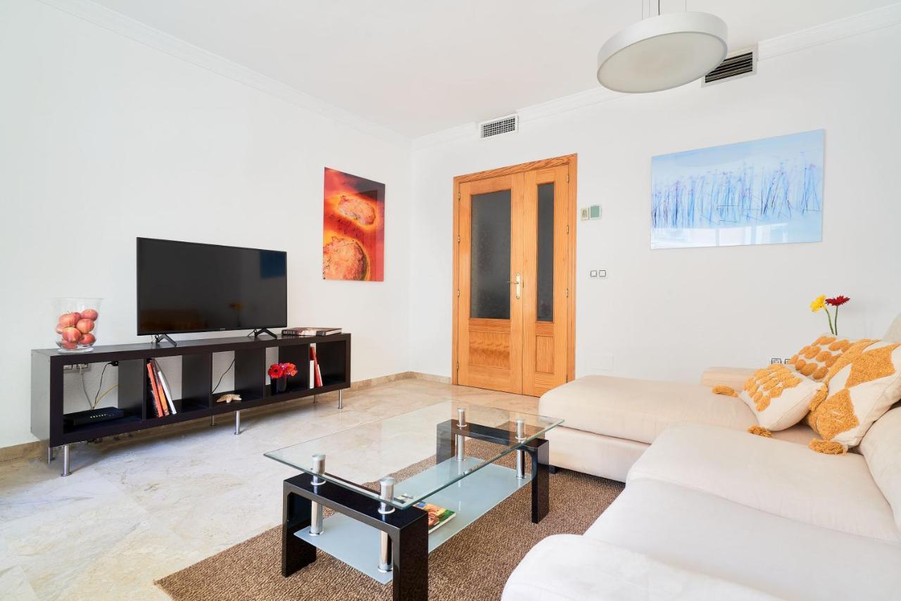 Apartamento 3 Dormitorios Centrico - Parking Incluido Малага Экстерьер фото