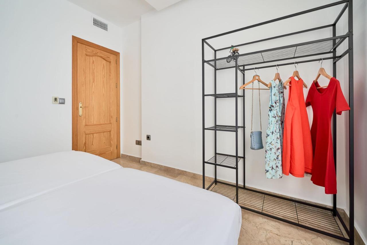 Apartamento 3 Dormitorios Centrico - Parking Incluido Малага Экстерьер фото