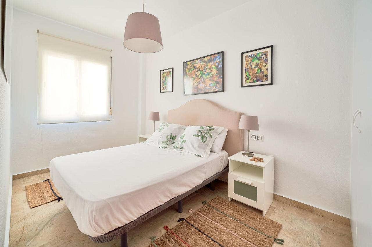 Apartamento 3 Dormitorios Centrico - Parking Incluido Малага Экстерьер фото