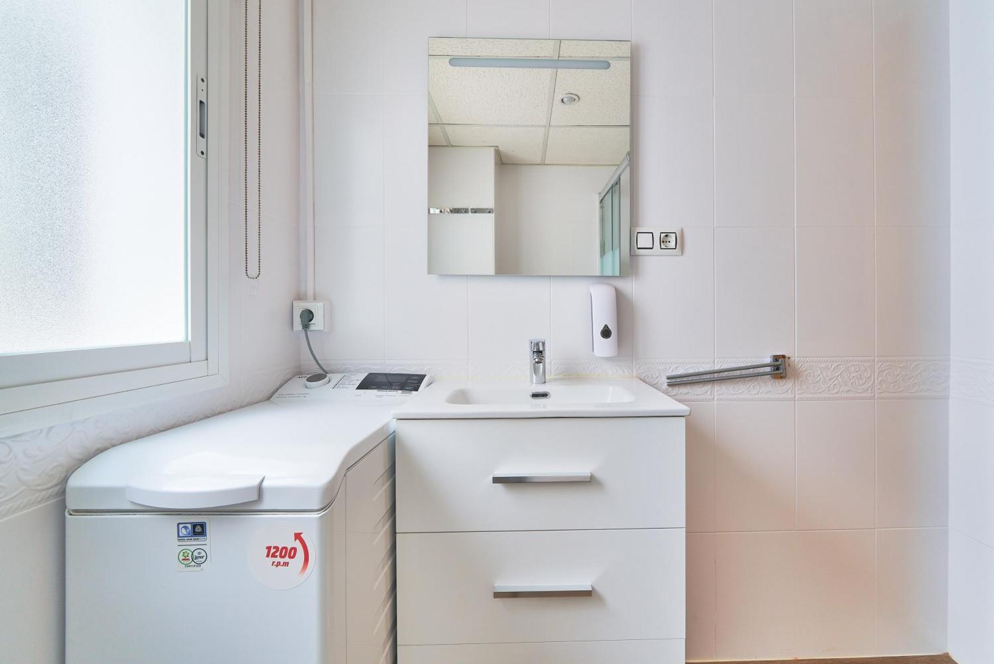 Apartamento 3 Dormitorios Centrico - Parking Incluido Малага Экстерьер фото
